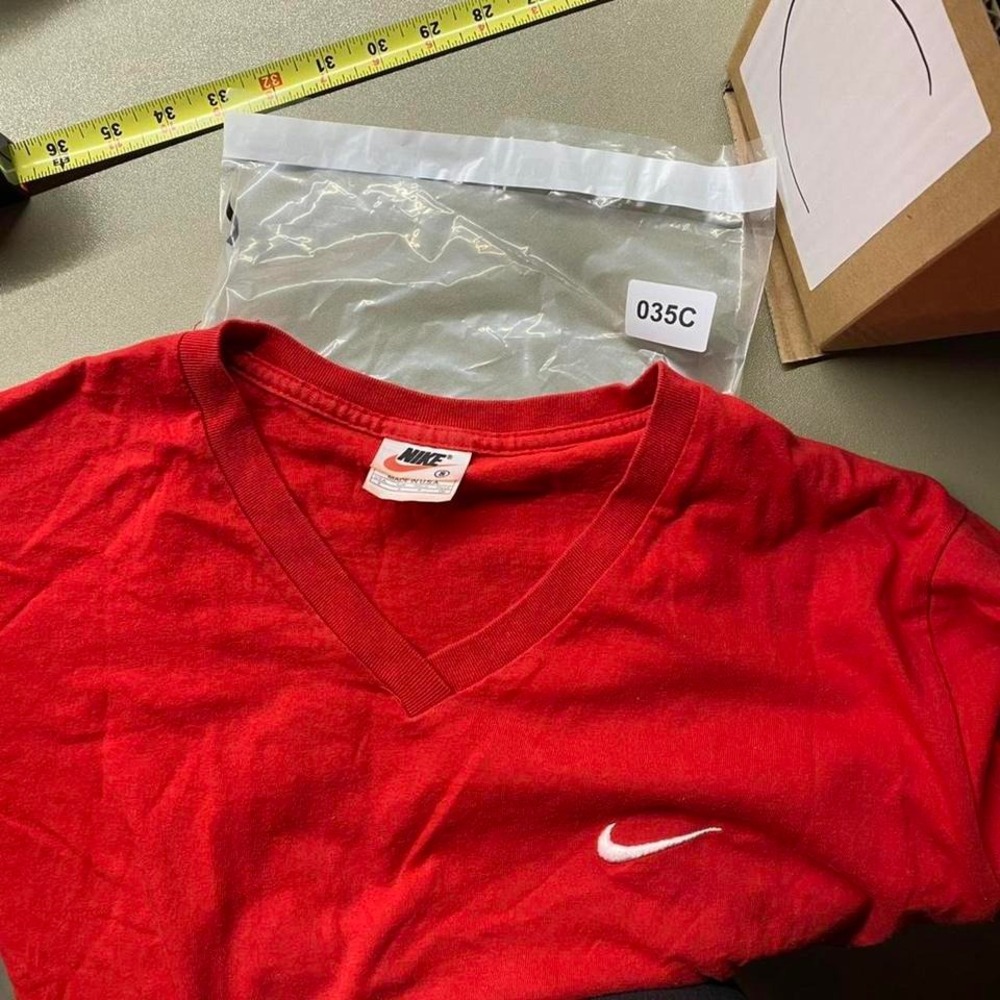 Nike Red V-Neck T-Shirt White Swoosh Men's L - Picture 6 of 6